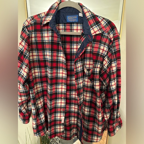 Men’s Pendleton USA Made Red/White/Blue Heavier Weight Plaid Flannel Size Large - Picture 1 of 3